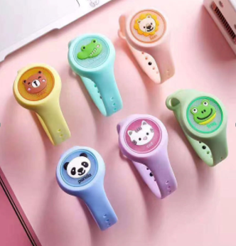 Дитячий браслет від комарів із підсвіткою