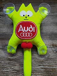 Кіт Саймона Audi на присосках в автомобіль Ауді