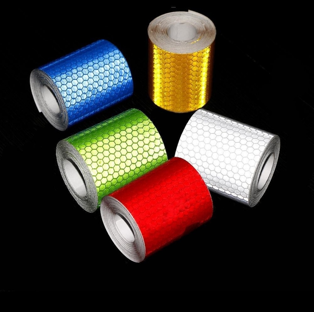 3290157093_w640_h640_svetootrazhayuschie