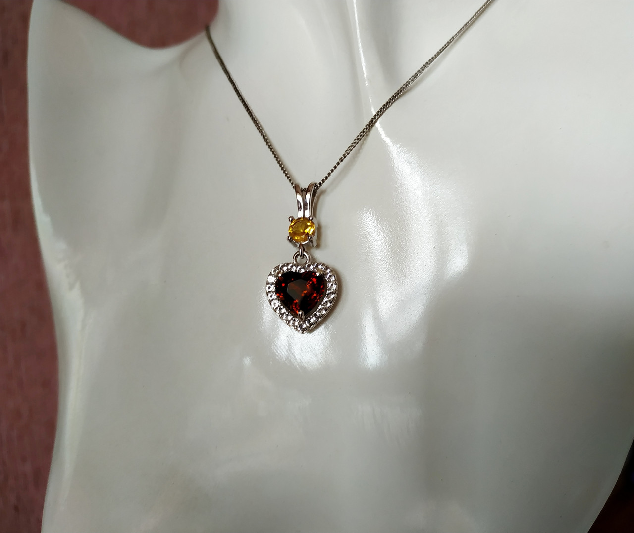 Кулон с фантастическим мозамбикским турмалином 2.49 ct в огранке сердце, бразильским цитрином и топазами - фото 5 - id-p1466224869