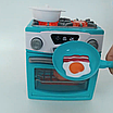Плита для дівчинки іграшкова З відкривається духовкою світлом і звуком Сковорідка На батарейках QF 26131 G, фото 7