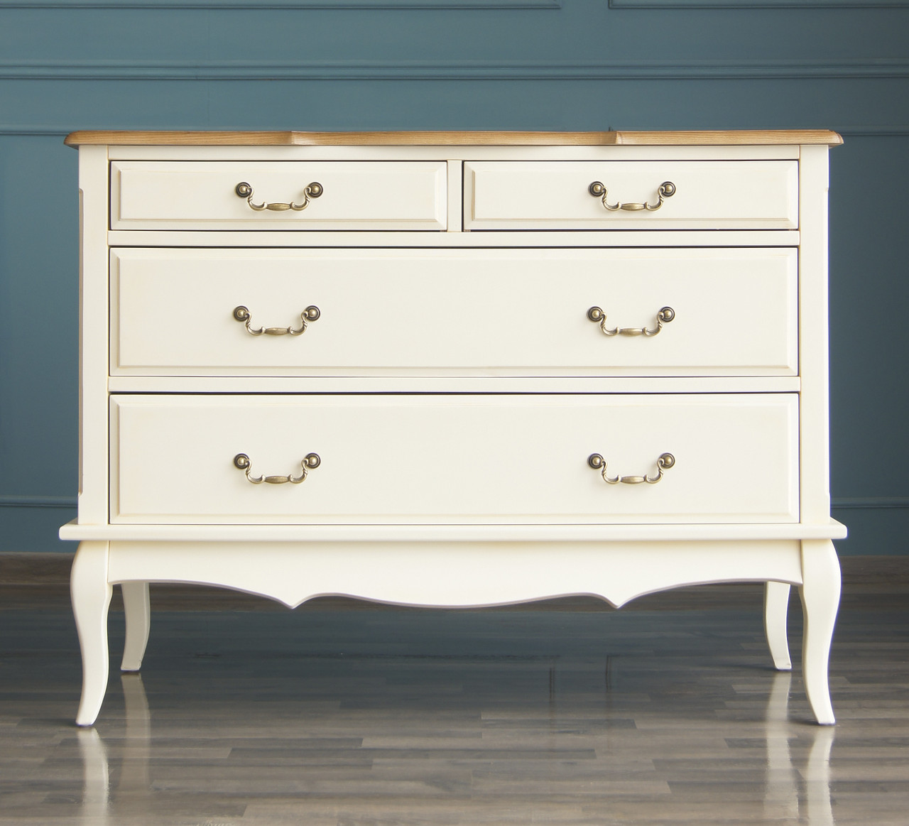 Комод на четыре ящика "Моне" из натурального дерева клен Комод на четыре ящика "Моне" из натурального дерева клен