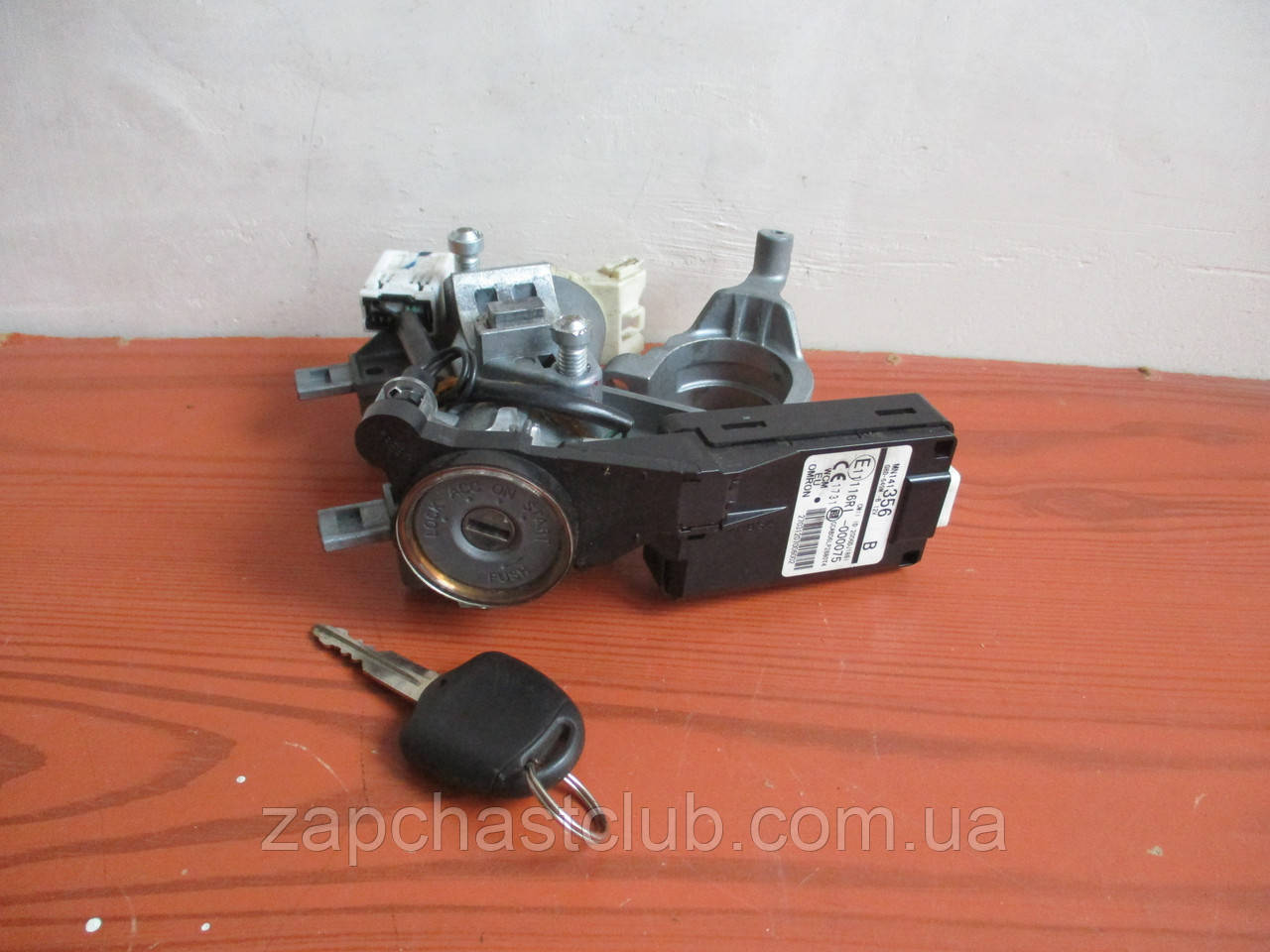 Замок запалювання MN101596 з іммобілайзером MN141356 9915872 Lancer X Mitsubishi, фото 1