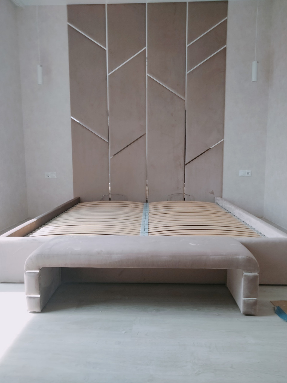 М'яка стінова панель і ліжко, фото 1