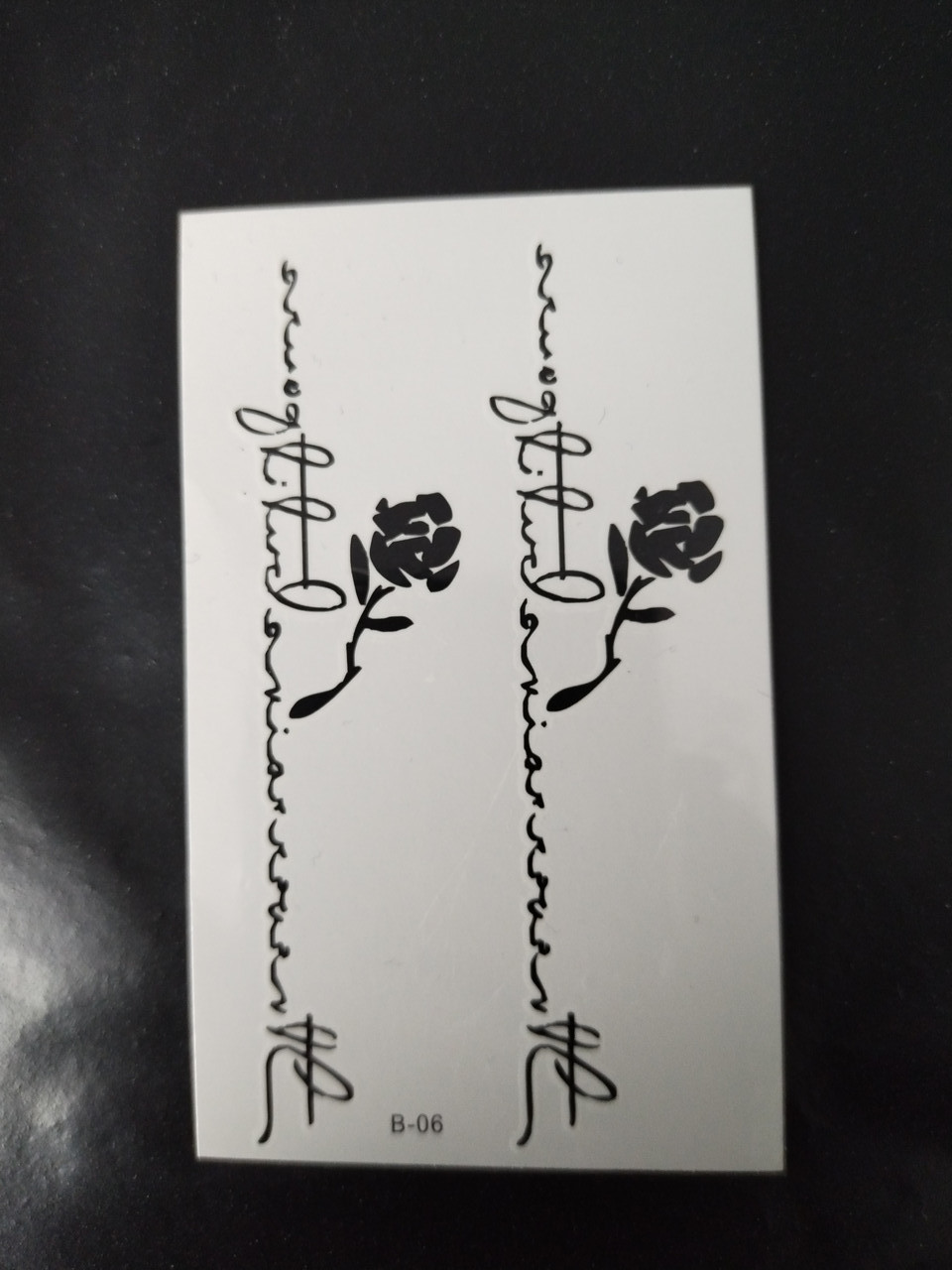 Наклейка на тіло "Написи з трояндами" чорні розмір стікера 10*6см, фото 1