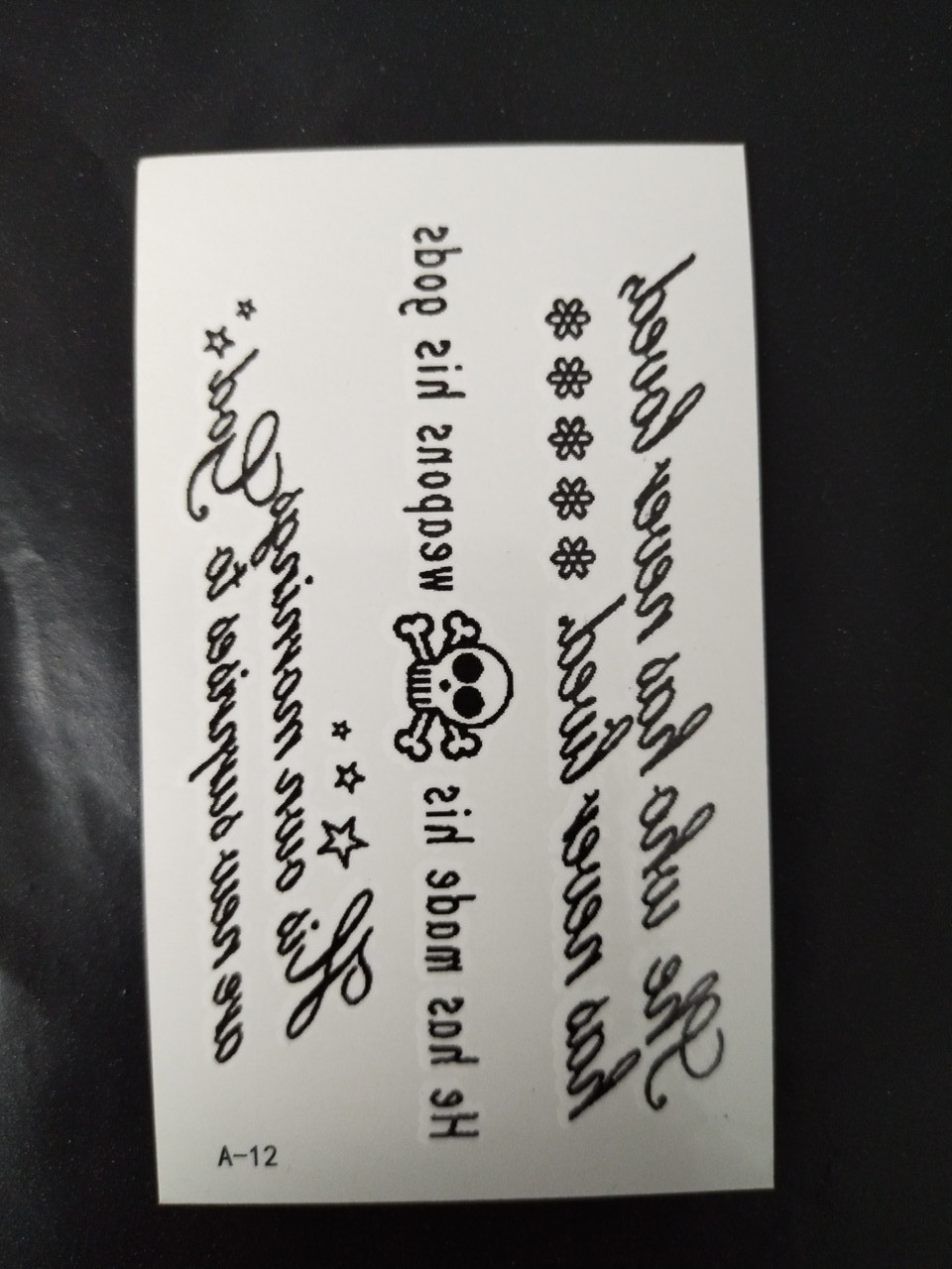 Наклейка на шкіру "Написи з черепом" - розмір стікера 10*6см, фото 1