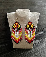 Довгі сережки ручної роботи з бісеру