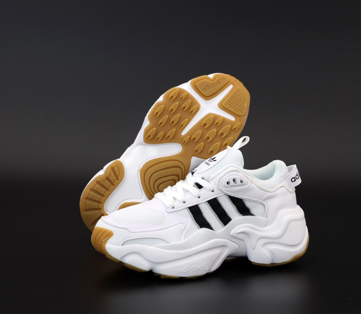 Жіночі кросівки Adidas Magmur Runner White Black Взуття Адідас Магмур Раннер білі з чорним