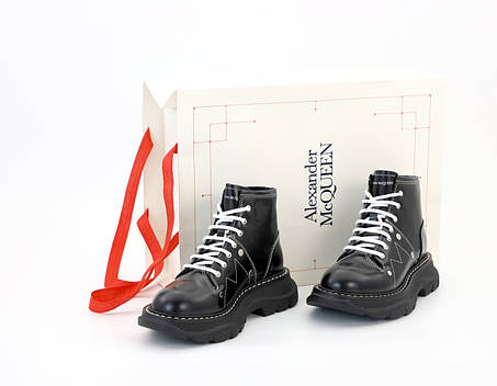 Жіночі демісезоні черевики Aleexandr Mcqueen Boots Black / Олександр Маккуїн чорні з натуральної шкіри високі, фото 1