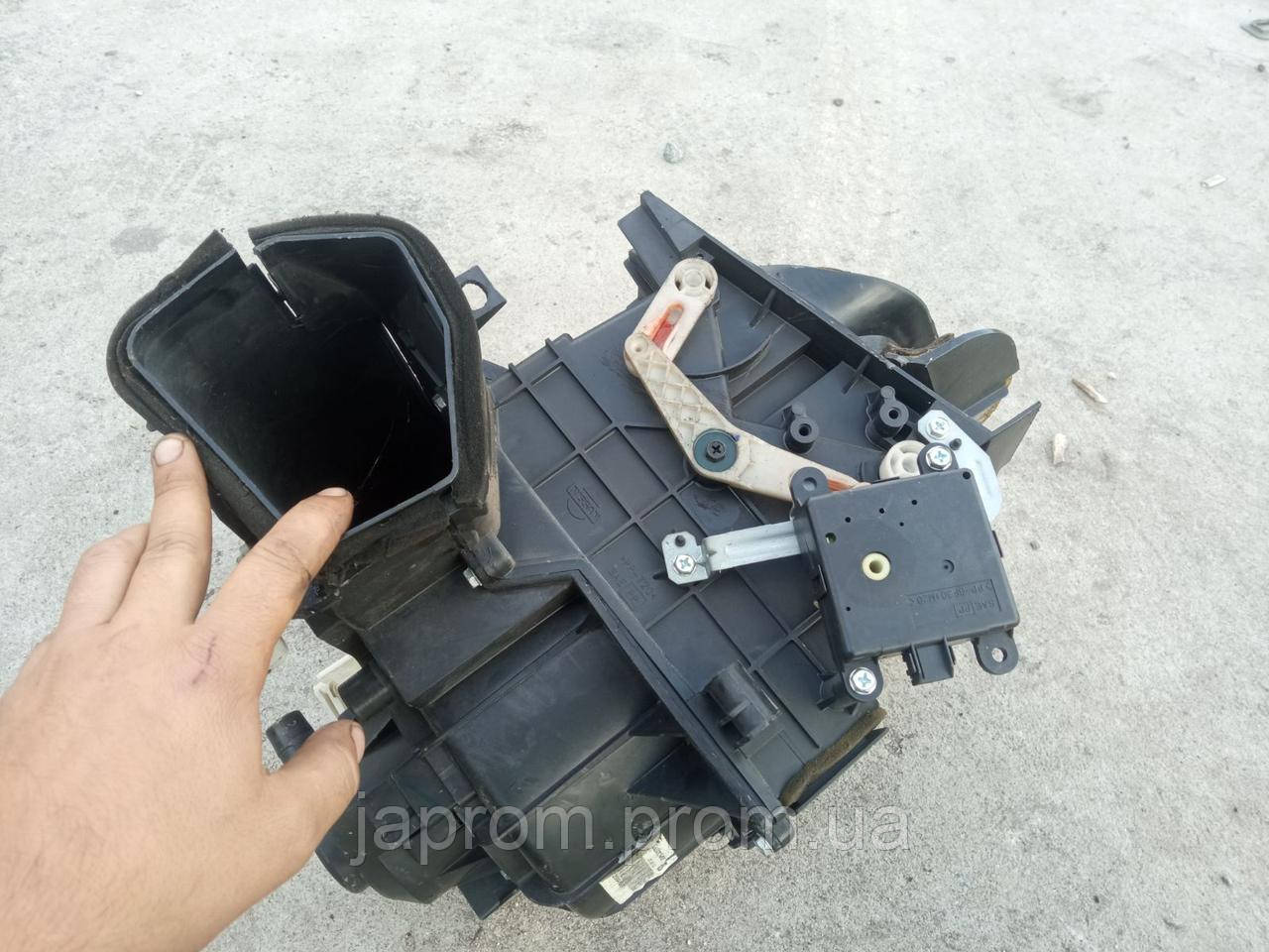 Купить Моторчик (вентилятор) печки Nissan Primera P12 Almera N16 Ниссан ...