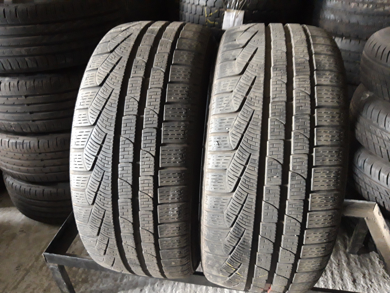 Пара зимових шин 245/35/19 Pirelli Sottozero, з Німеччини без пробігу по Україні