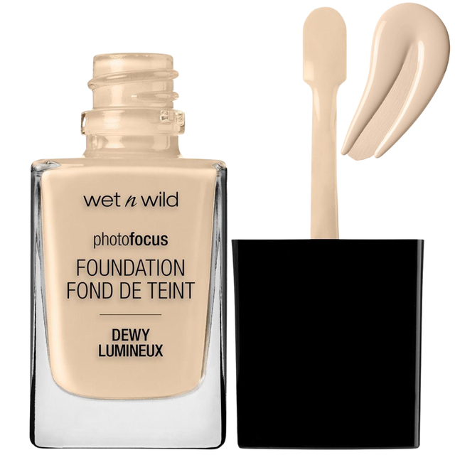 Wet n Wild Photo Focus Dewy Foundation Nude Ivory