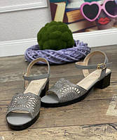 Босоніжки жіночі ошатні великих розмірів 41 42 сірі