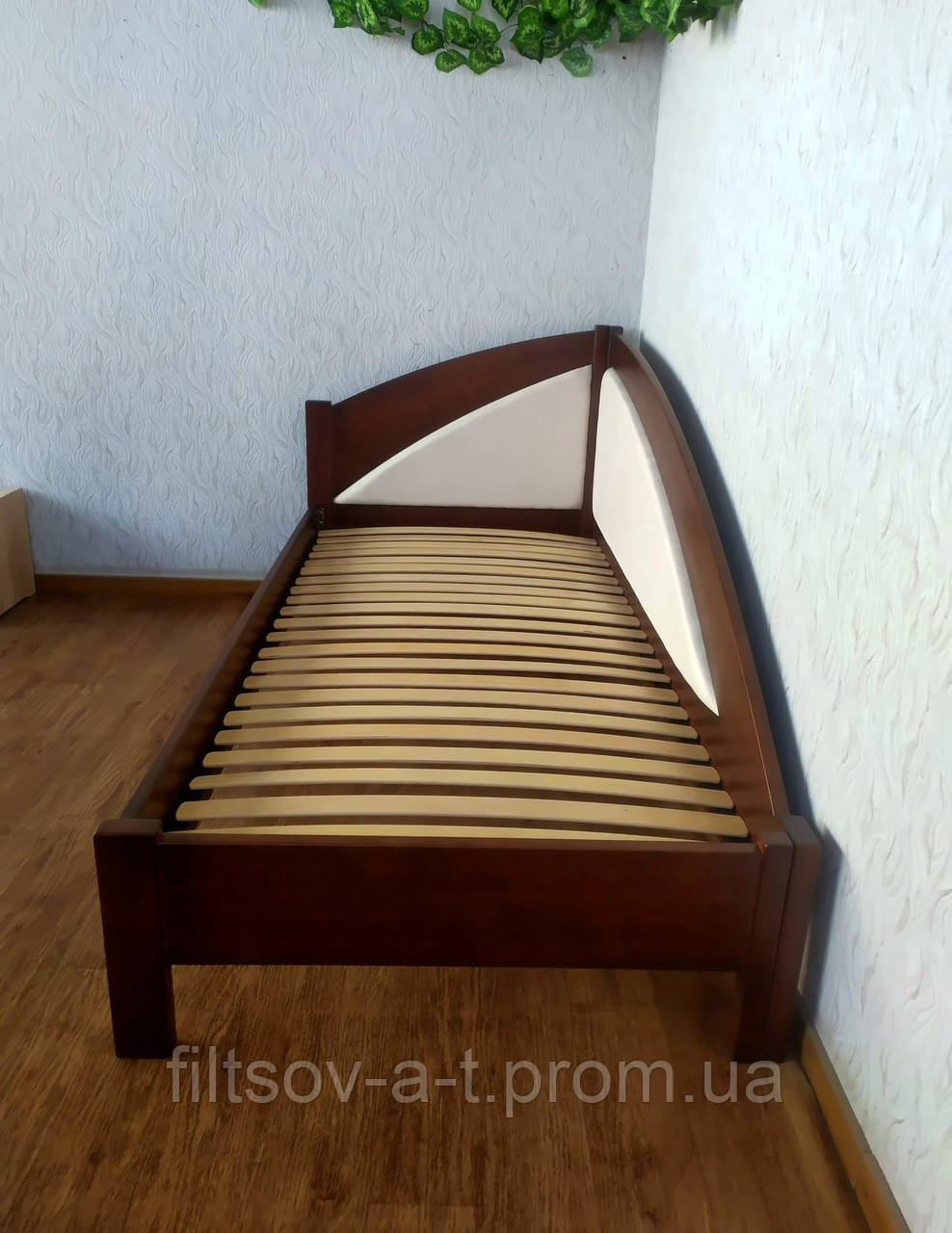 Угловая деревянная диван тахта с мягкой спинкой из массива дерева "Радуга Премиум" от производителя 90х190, итальянский орех - фото 3 - id-p1467849265