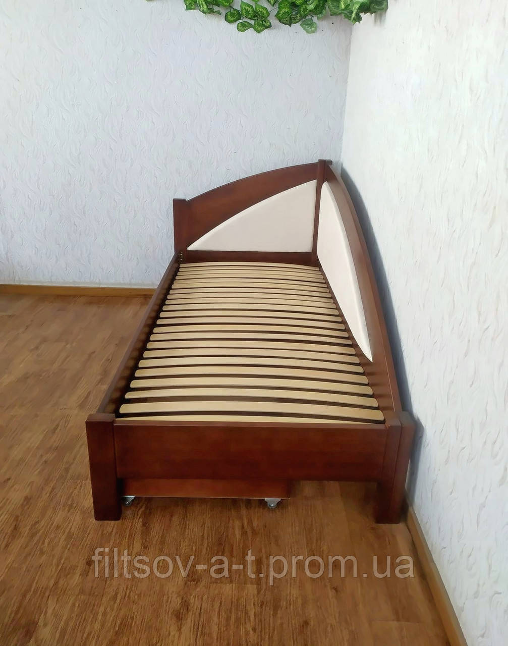 Угловая деревянная диван тахта с мягкой спинкой из массива дерева "Радуга Премиум" от производителя 80х200, итальянский орех - фото 5 - id-p1467849274