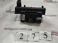 KU0275 8V3012635B кронштейн домкрата VAG Audi A3 13- 40-2-1