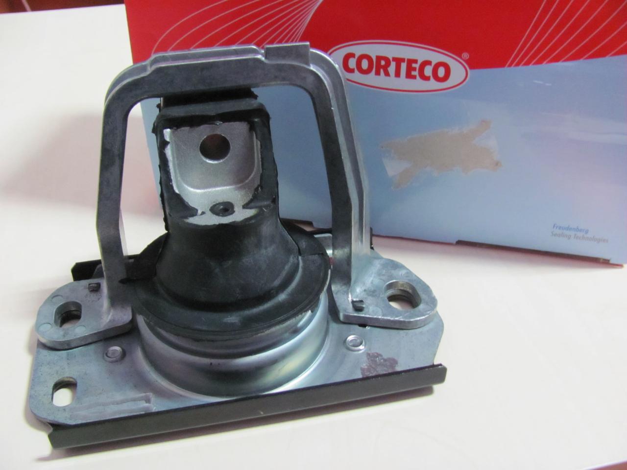 Подушка двигуна права гидроопора Renault Trafic | Opel Vivaro | 1.9 dCi-2.0 dCi | 01-14 | CORTECO