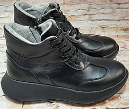 Жіночі високі класичні чорні черевики на шнурівці в 36 розмірі