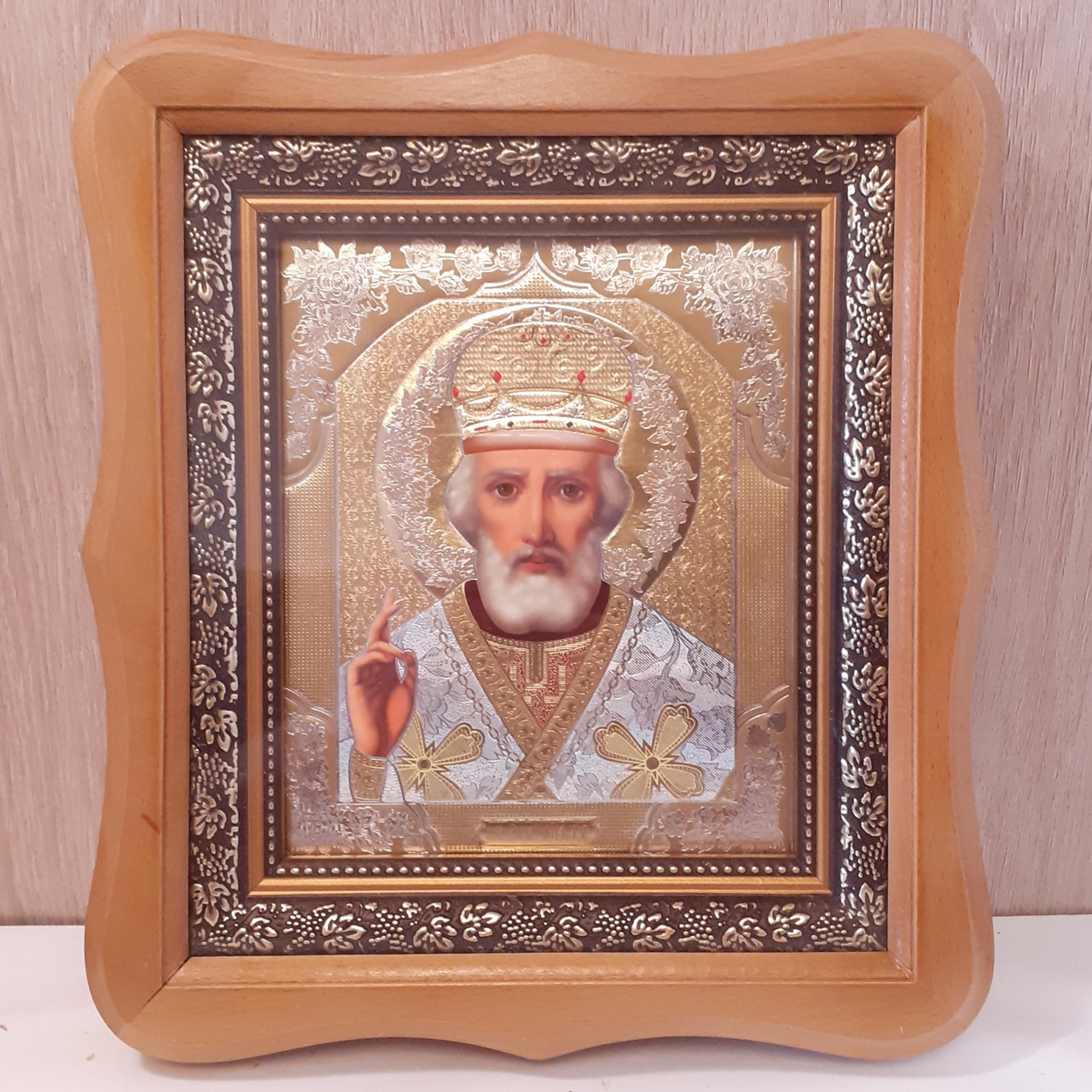 Ікона Миколая Чудотворця святителя, лик 15х18 см, в світлому дерев'яному кіоті