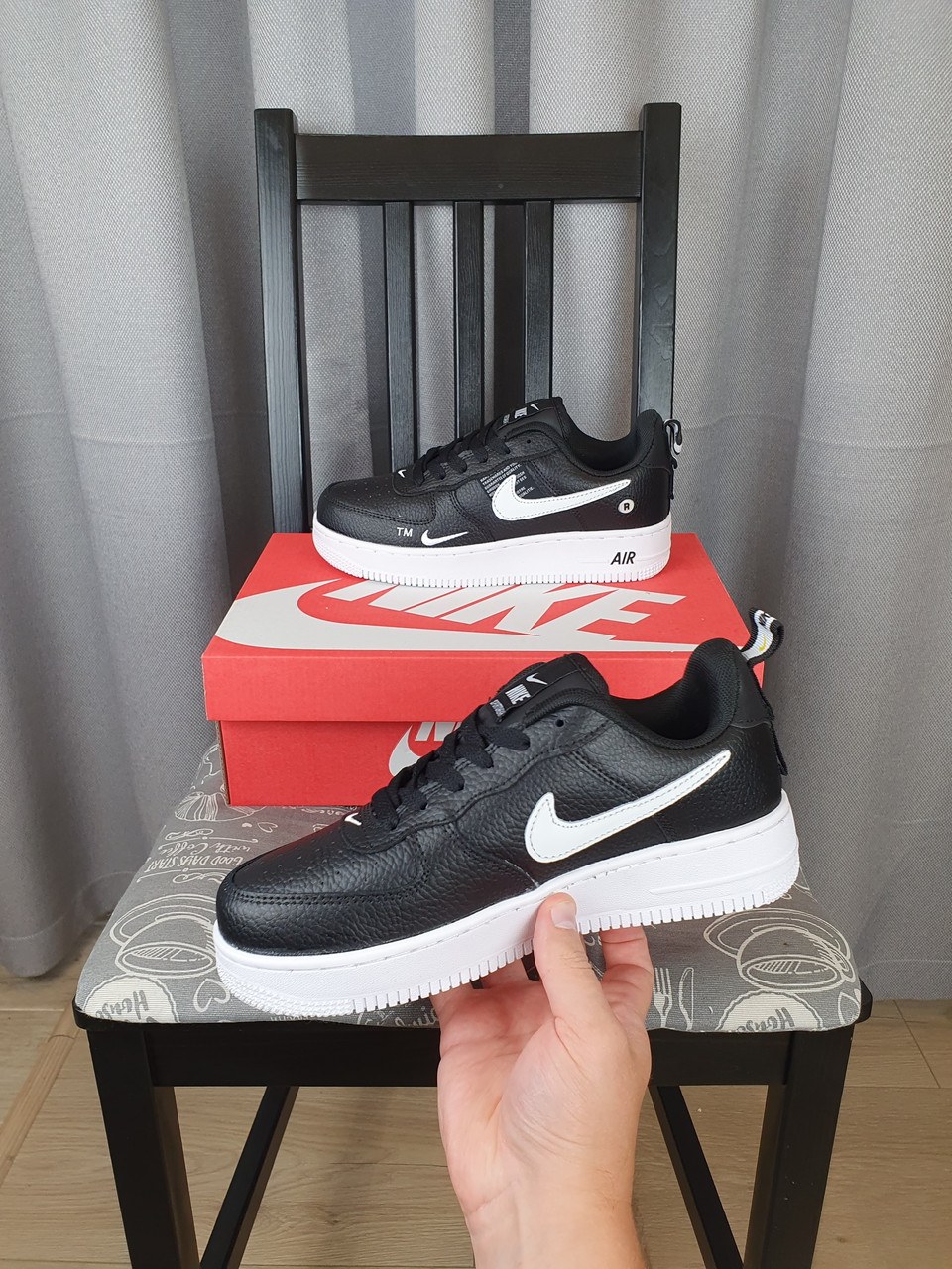 Nike air force 1 black and white sale