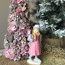 Декоративна статуетка Дівчинка з ковзанами, 19.5см, колір - рожевий