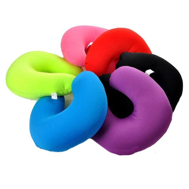 Універсальна подушка для подорожі