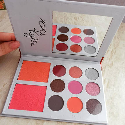 Палетка тіней і рум'ян Kylie Diary Pressed Powder Palette, фото 1