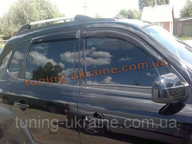 Вітровики з хром кантиком на Hyundai Tucson 2004-09