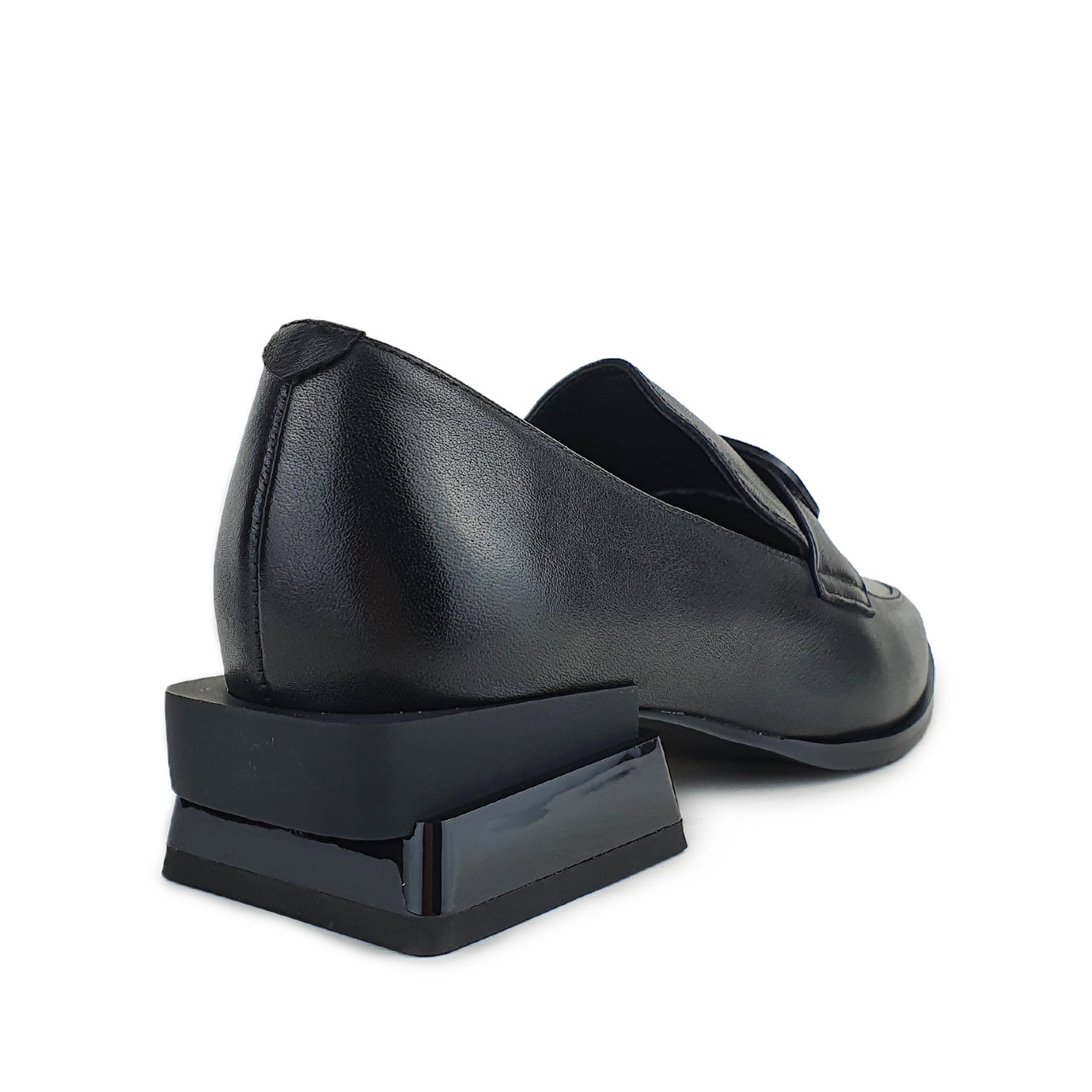 Стильные женские лоферы черного цвета на не высоком каблуке - фото 3 - id-p1463898471