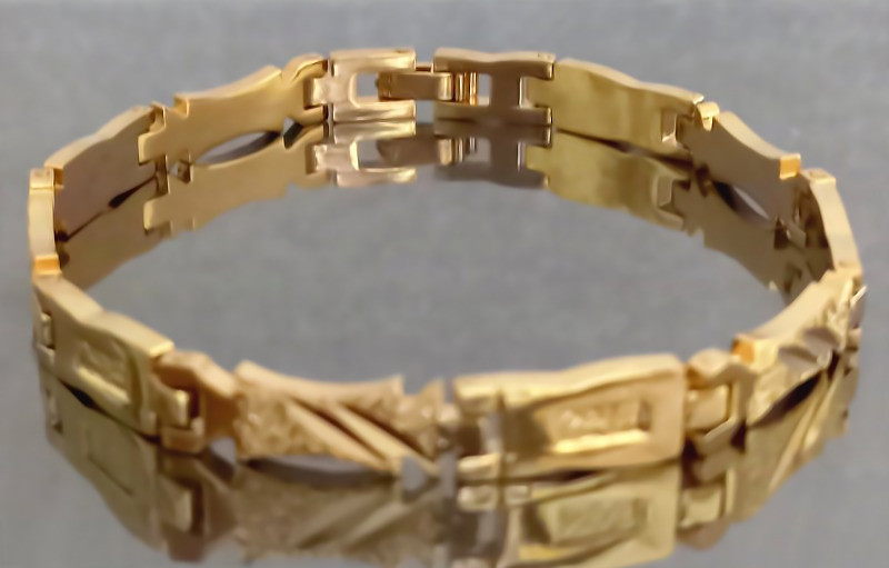 Браслет Аthena зі сталі. Позолота 18К. Довжина: 20.5 см. Ширина: 7 мм.