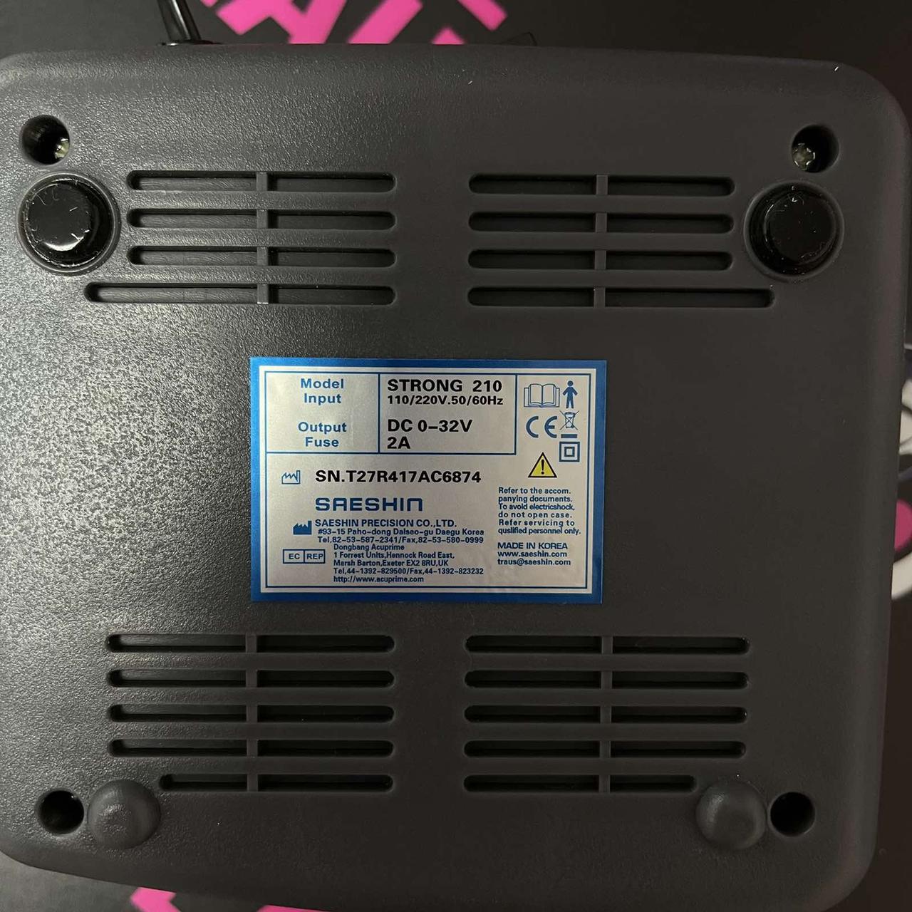 Потужний фрезер для манікюру Strong 210 білий