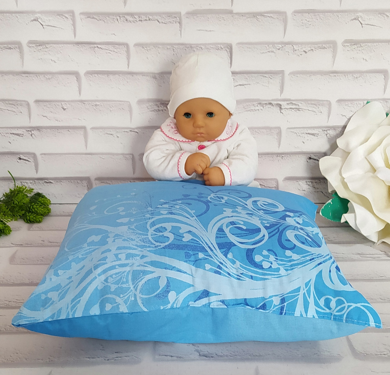 Подушка дитяча для сну 50х50 см наповнювач синтепон тканина Бязь Голд (Х-507)