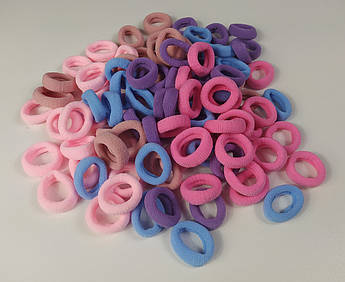 Гумки для волосся махрові різнокольорові 100 шт | М’які резинки 3 см без заломів для дітей і дорослих