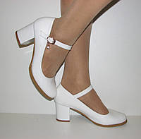 Матовые белые женские туфли средний устойчивый каблук ремешок размер 41