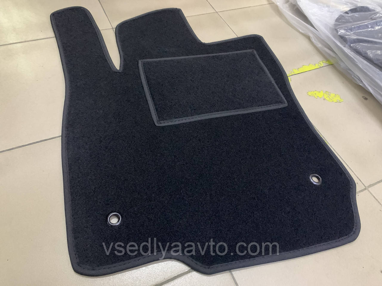 Водійський коврик ворсовий на Skoda Kodiaq, фото 1