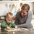 Дерев'яна дошка із засувками ТМ Melissa&Doug, фото 6