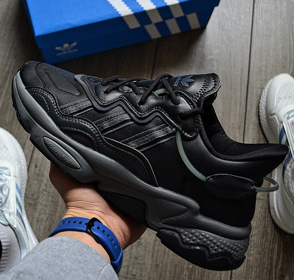 Чоловічі кросівки Adidas Ozweego 'Black' осінь-весна рефлективні. Живе фото. топ