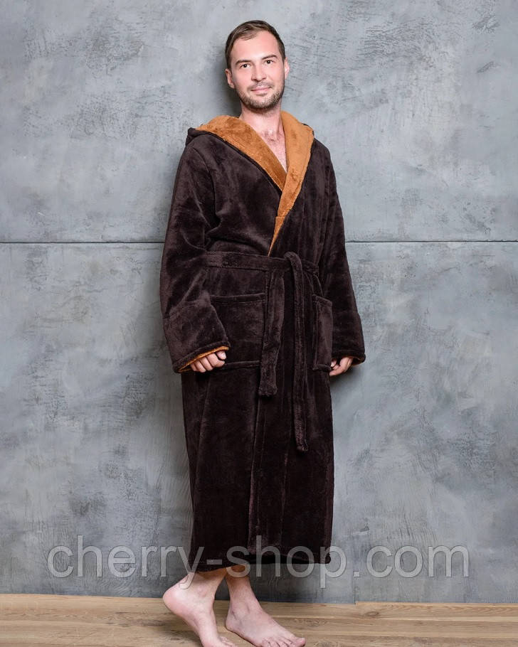 Махровий чоловічий халат з капюшоном шоколадного кольору