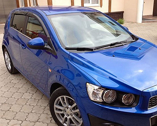 Дефлектори вікон вітровики на Chevrolet Aveo 2011-2015 хетчбек 5 дверн HIC