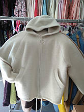 Жіноча куртка з вовни альпака з капюшоном молочна
