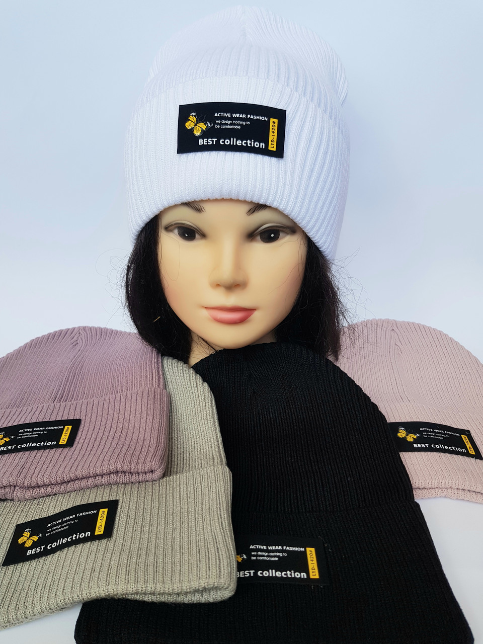 Шапка рубчик гумка для хлопчика одинарна з підворотом Дуже добре тягнеться і приємна на голові 8-30 років