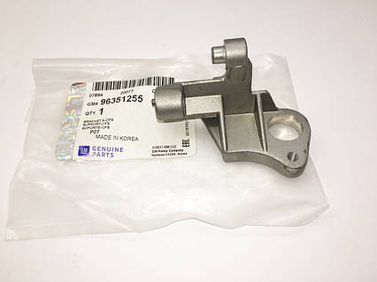 Кронштейн датчика положения коленвала Нексия 16 кл GM Корея