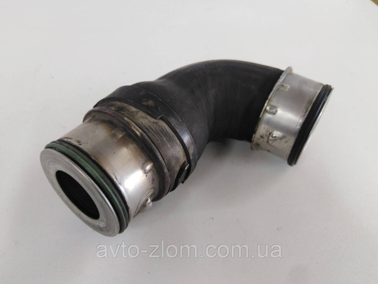 Патрубок інтеркулера Volkswagen Caddy, Golf 5, Passat B6, Touran 1,9-2,0 TDI. 1T0145790B, 1K0145790C., фото 1