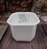 Вазон із підставкою Дама 0.8*0.8 білий