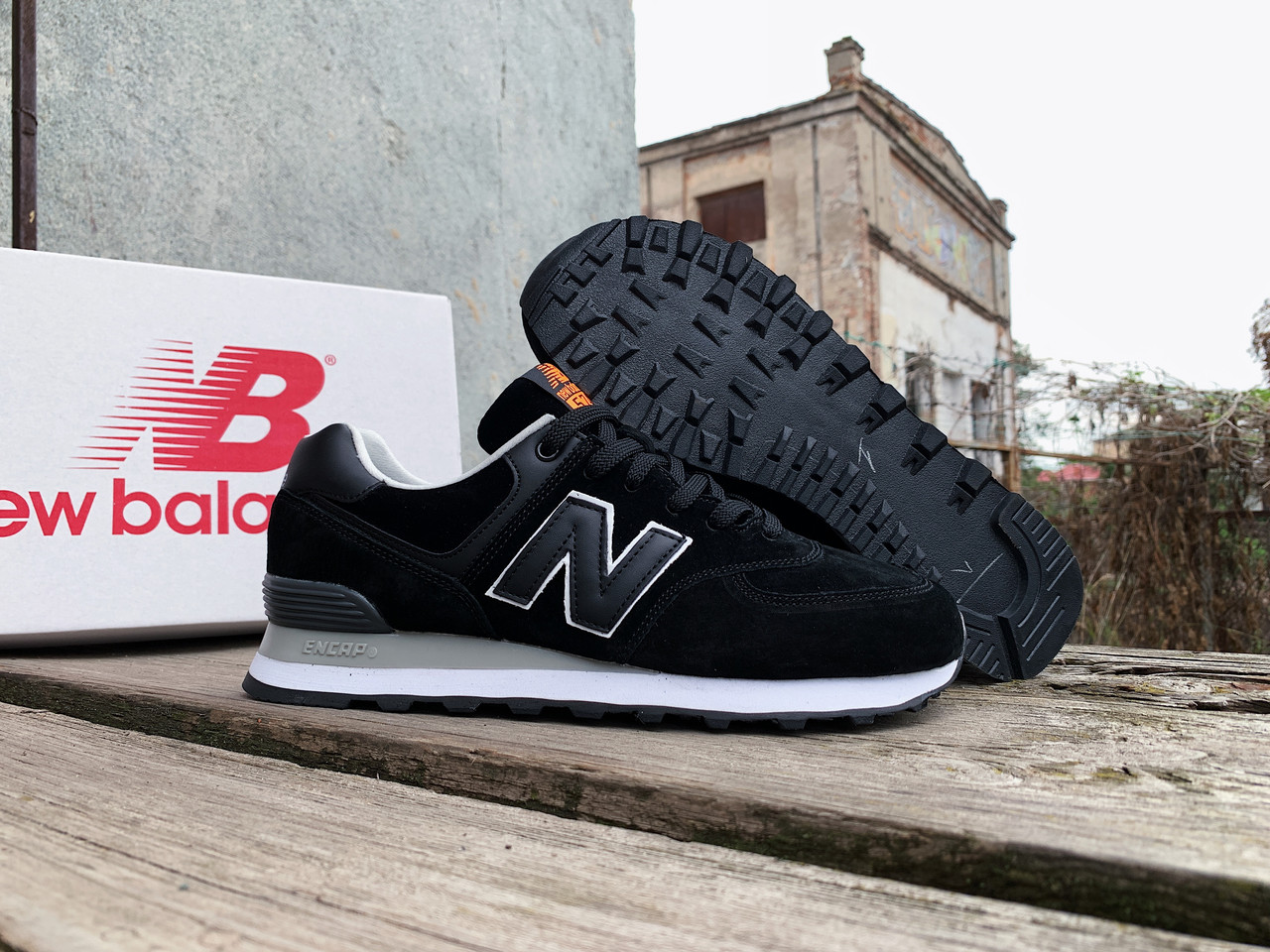 Чоловічі кросівки New Balance 574 Black White чорні з білим