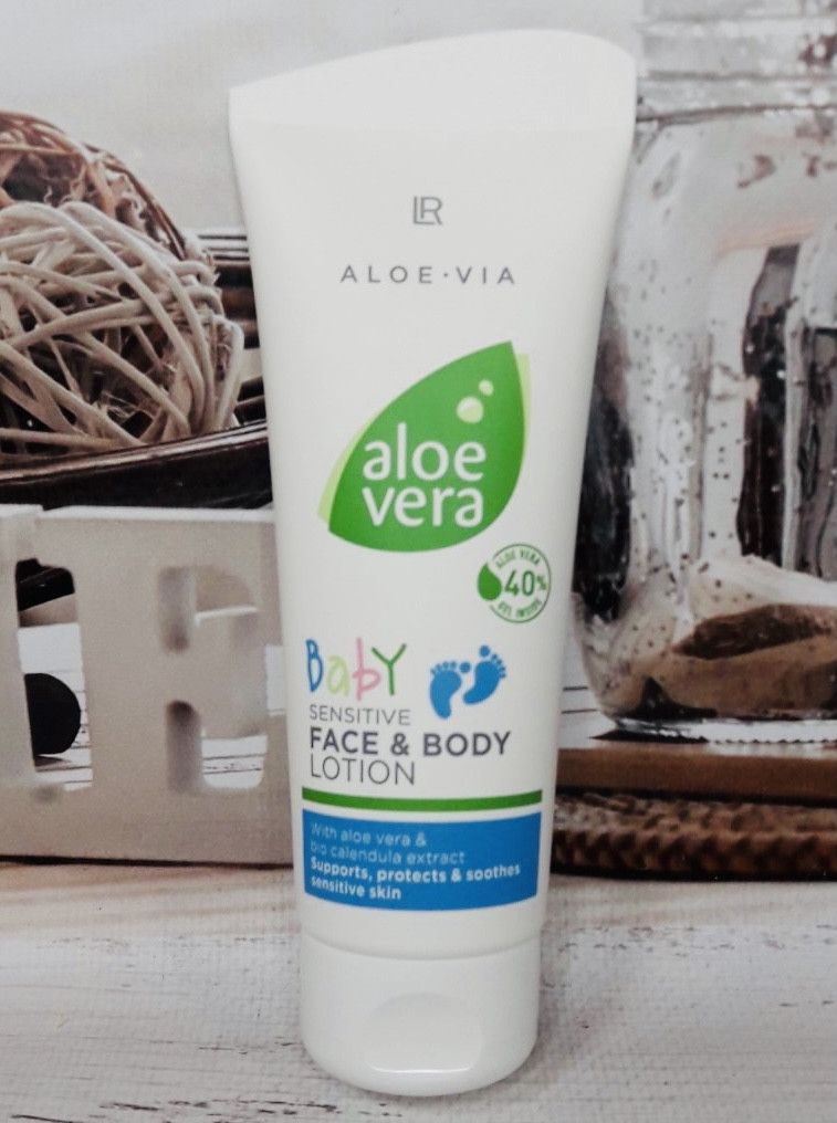 Зволожувальний лосьйон для немовлят LR Aloe Vera Baby Sensitive