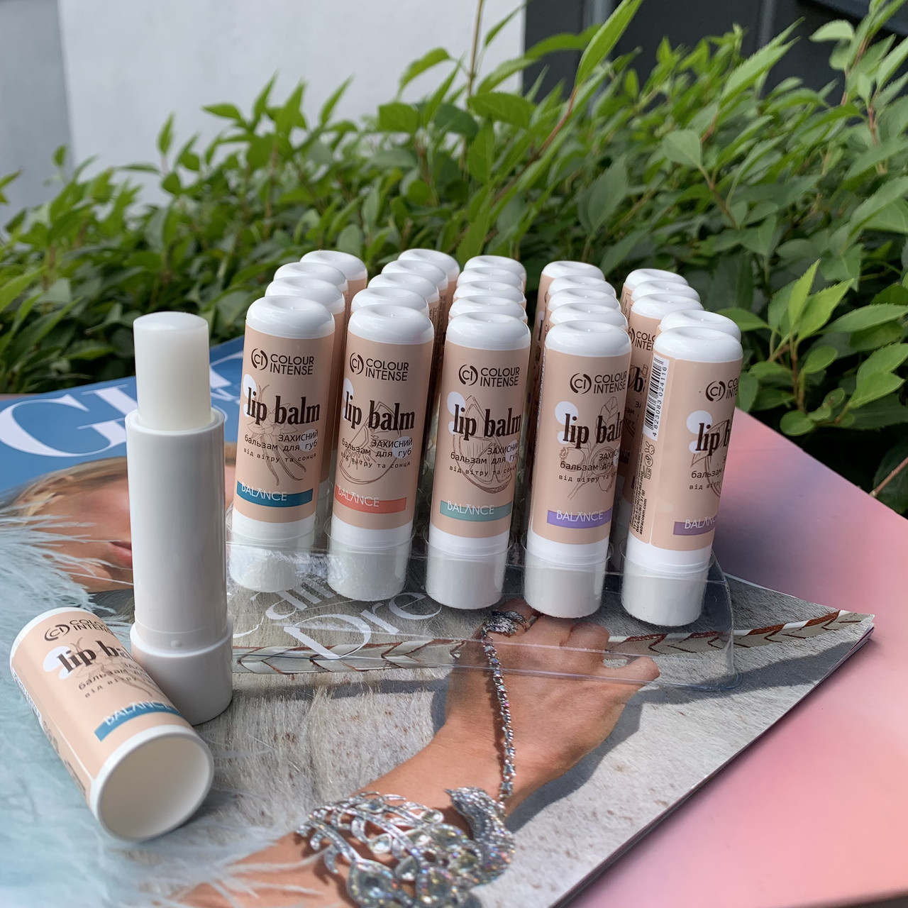 Захисний бальзам для губ від вітру BALANCE MIX Colour Intense Мікс 25 шт