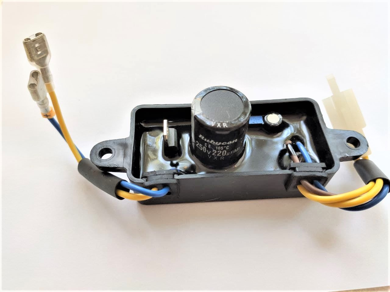 Автоматичний регулятор напруги AVR для генераторів 2-3 кВт