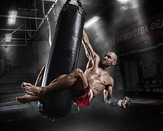 Груші та мішки для єдиноборств