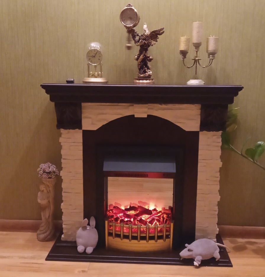 Підлоговий камін Fireplace Лас-Вегас Жовтий + Венге з ефектом мерехтіння дров зі звуком і обігрівом